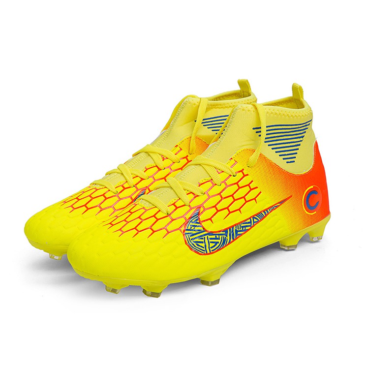 nike spike shoes for football