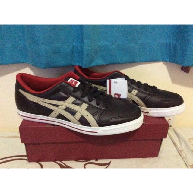 onitsuka dubai mall