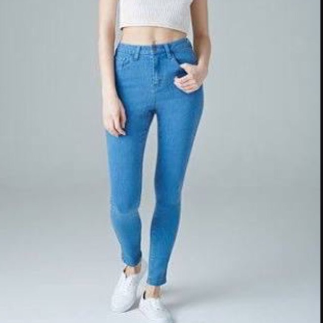 size 4 in forever 21 jeans
