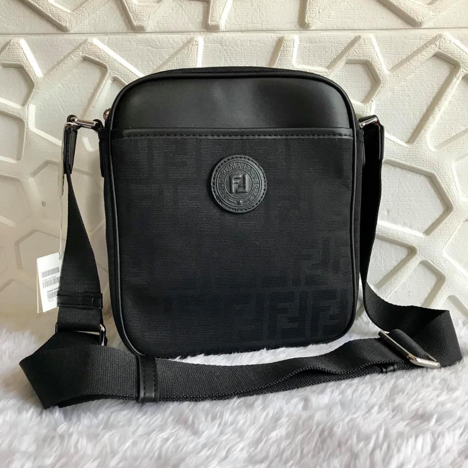 fendi sling bag man