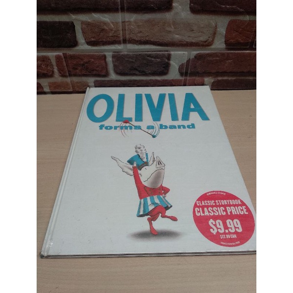 olivia-forms-a-band-by-ian-falconer-shopee-philippines