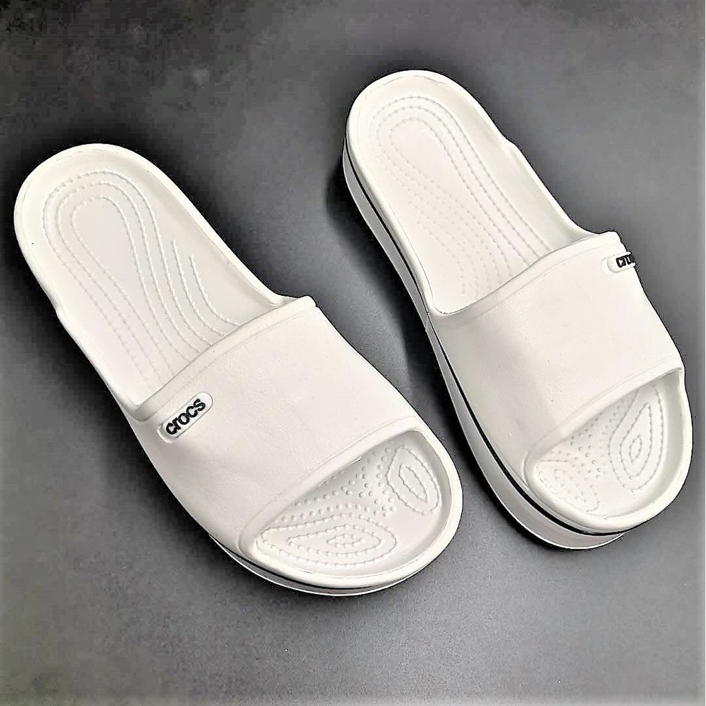 crocs ladies slippers