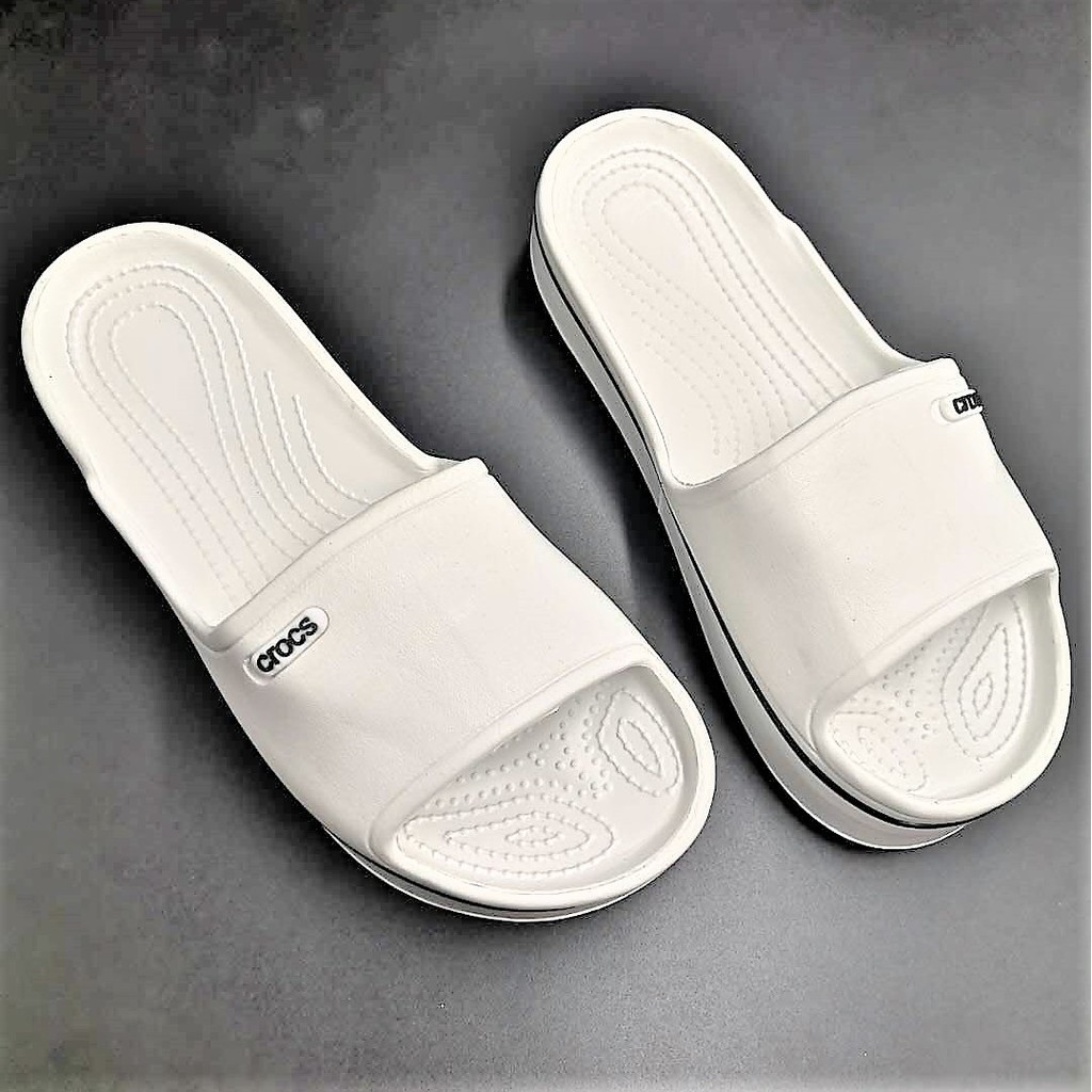 crocs women slippers