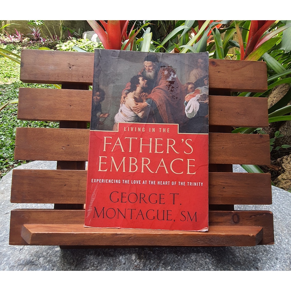 [RELIGIOUS BUNDLE] Living in the Father's Embrace + A Martyr's Grace