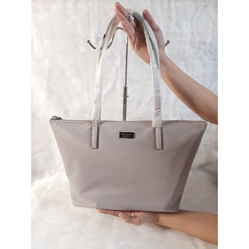 AUTHENTIC KATE SPADE NYLON HAYDEN MEDIUM TOP ZIP TOTE HANDBAG BAG IN  NEUTRAL WKRU6537 | Shopee Philippines