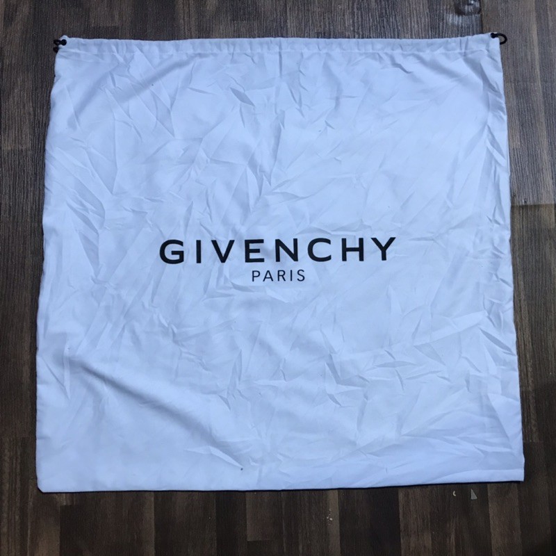 dust bag givenchy