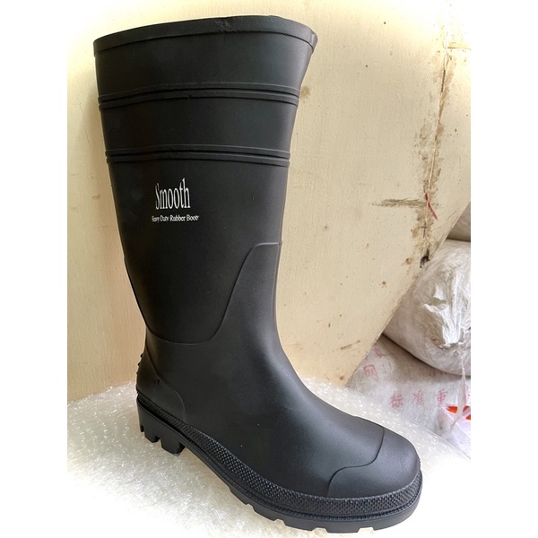 slip over rubber boots