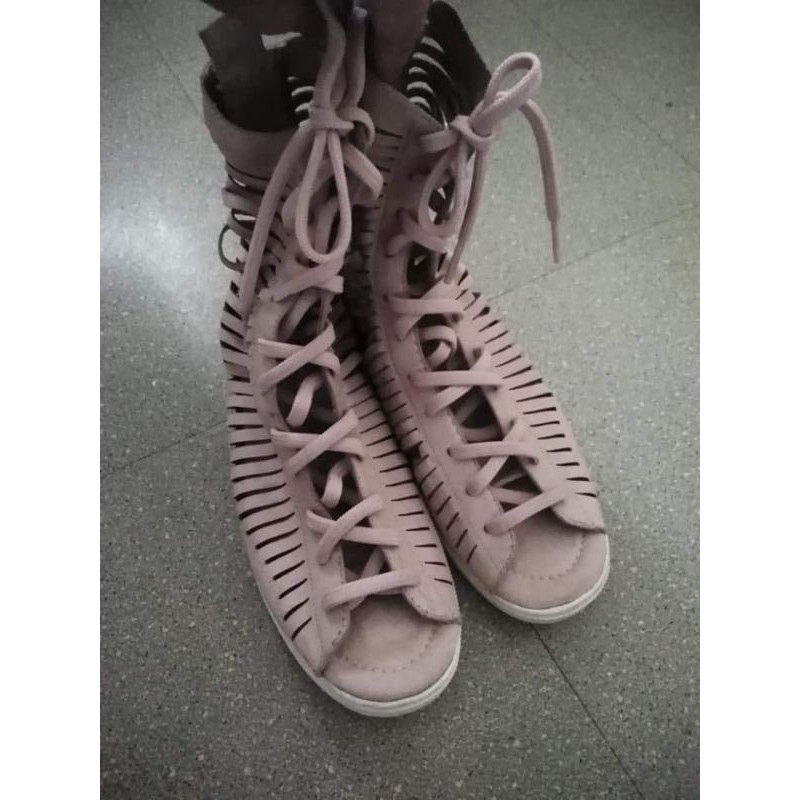 nike gladiator sandals