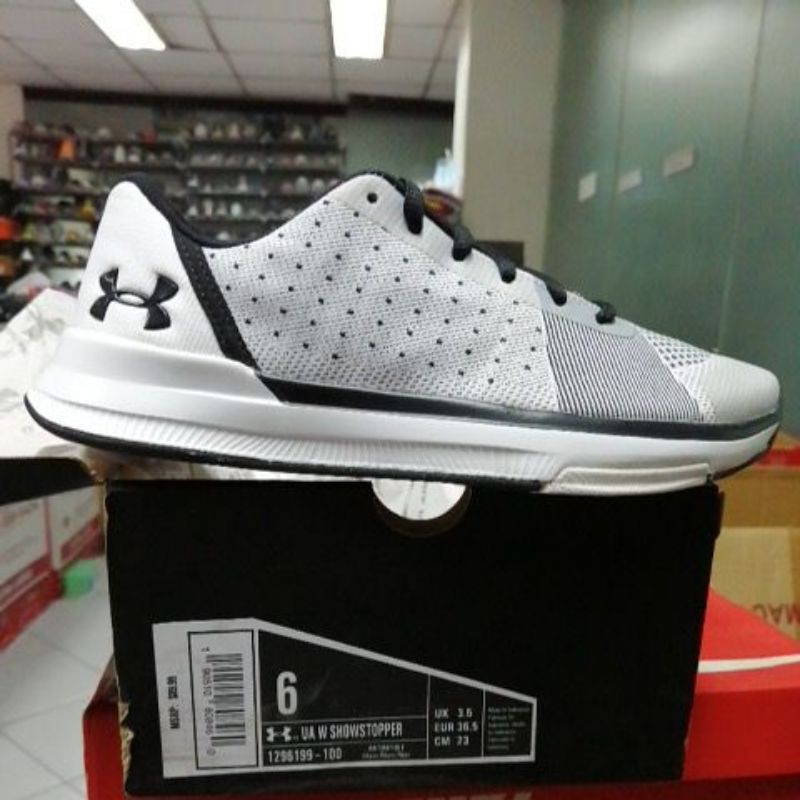 under armour hot pink shoes