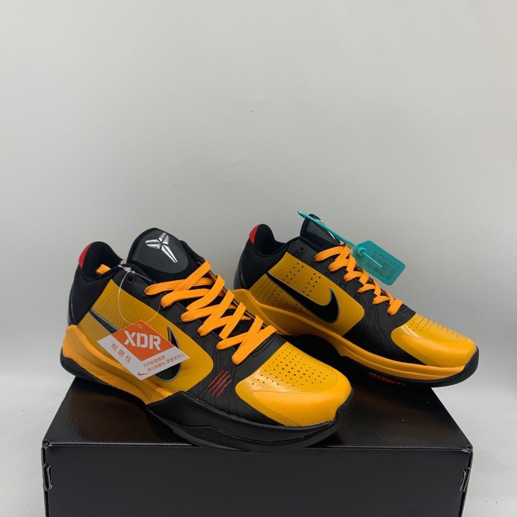 kobe protro v lakers