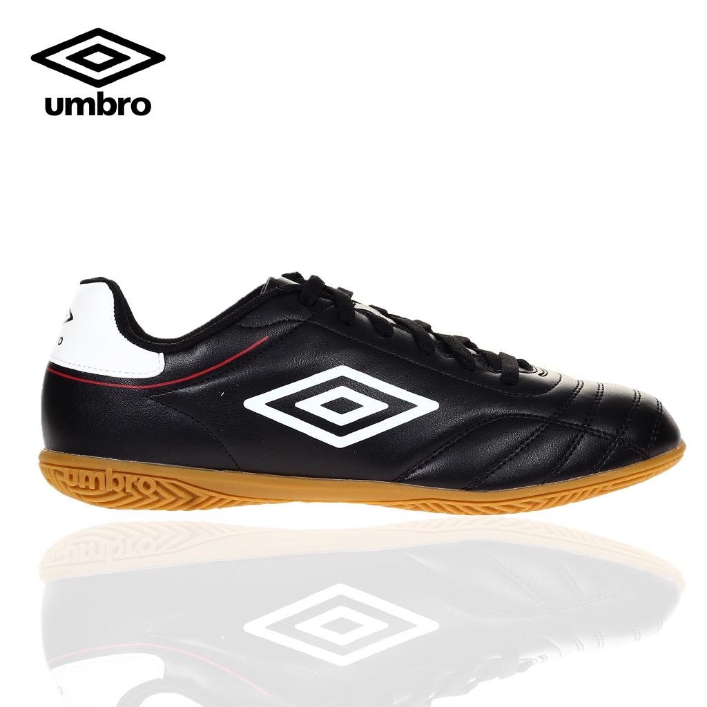 umbro futsal shoes