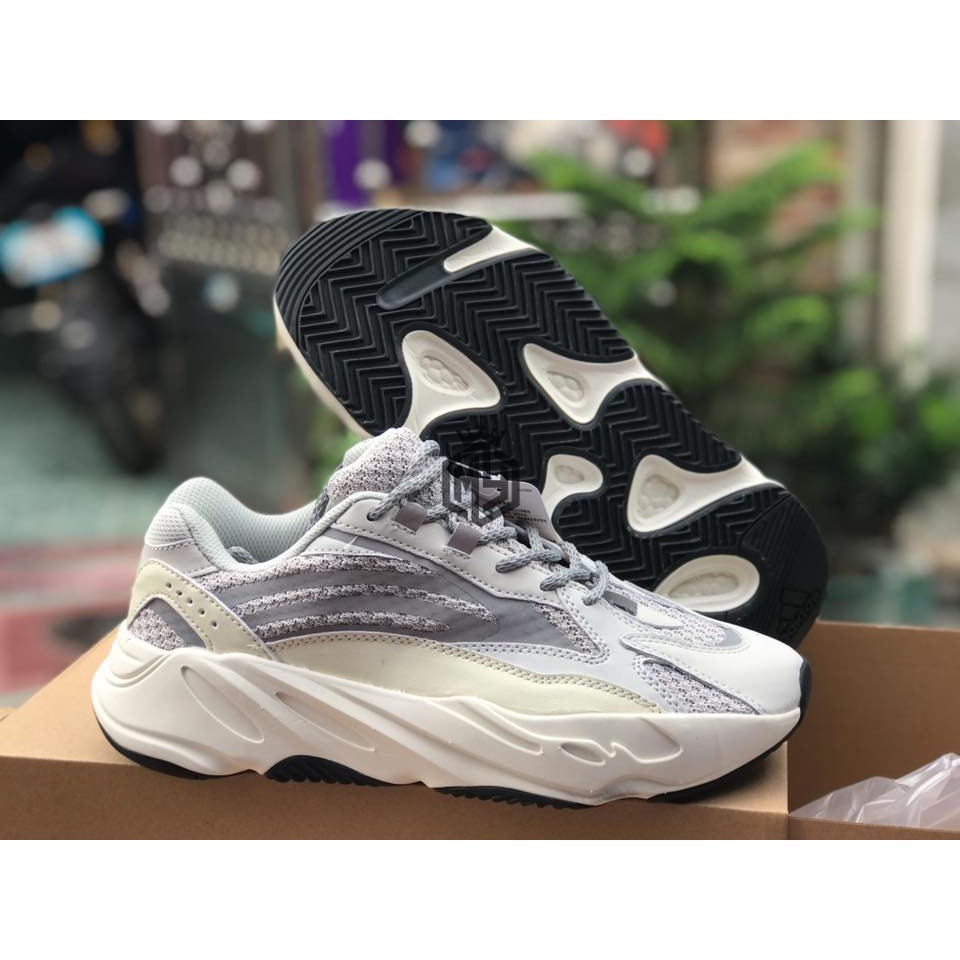 Yeezy 700 reflectivas hot sale