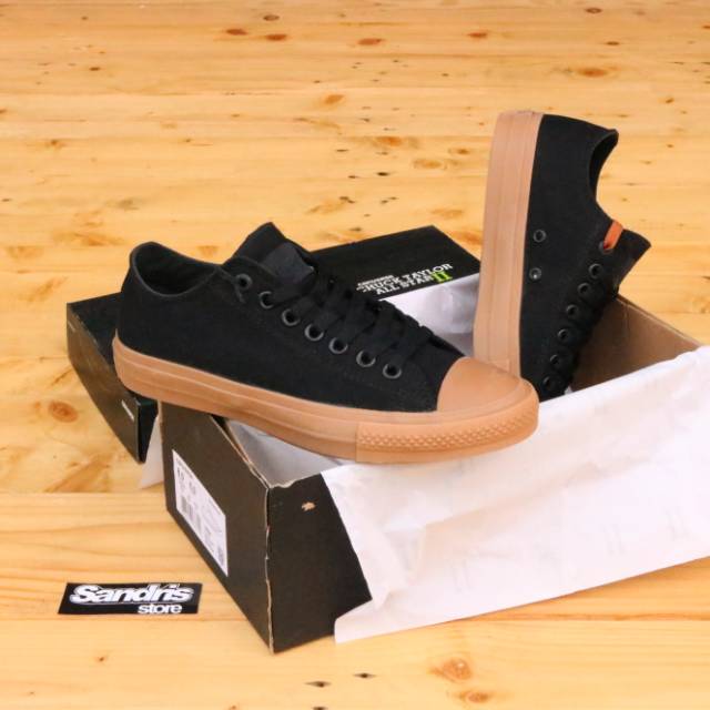 rubber chuck taylors
