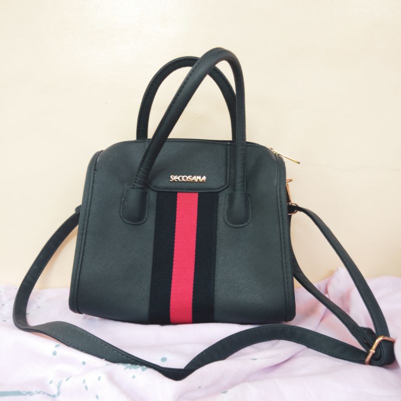 secosana sling bag price