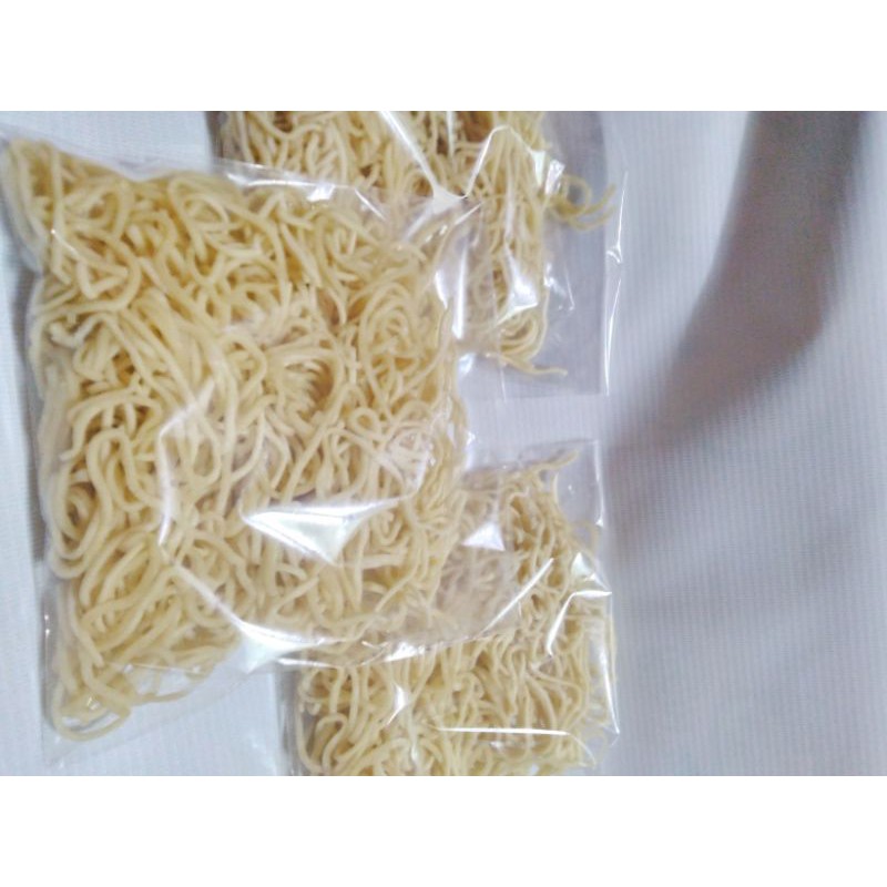 500 Gr / 1 / 2 Kg Wet Noodles / Chicken Noodles / Dry Noodles
