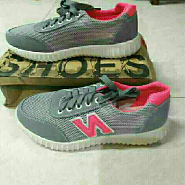 n rubber shoes