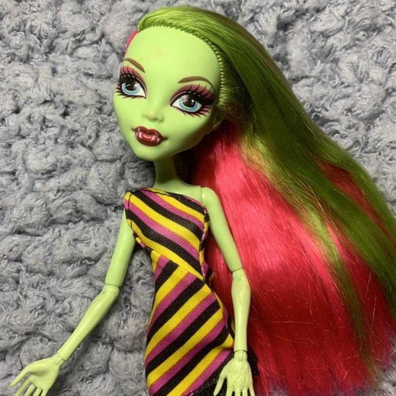 Monster High Venus Mcflytrap (authentic MH doll) | Shopee Philippines