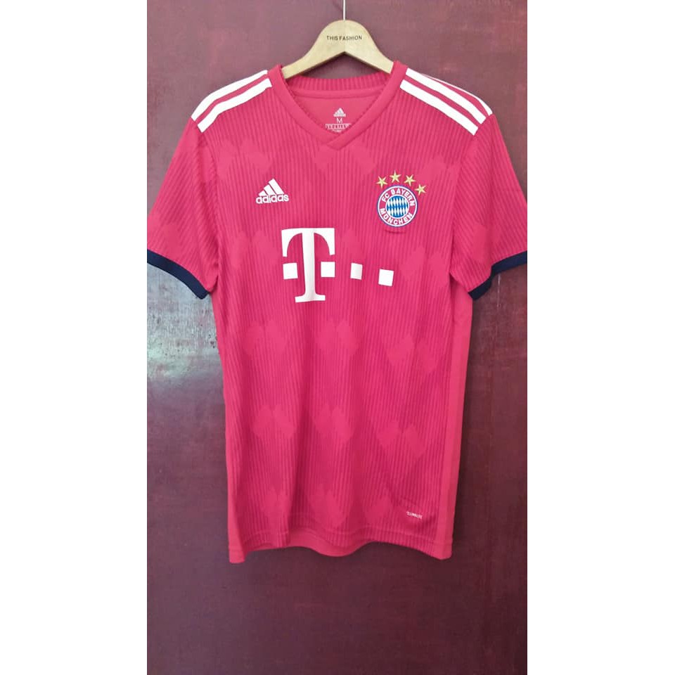 bayern munich pink jersey