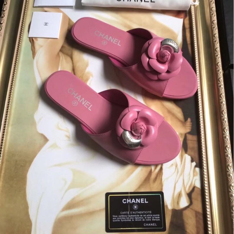 chanel slides pink