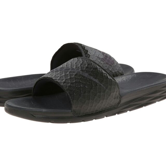 nike benassi solarsoft slides