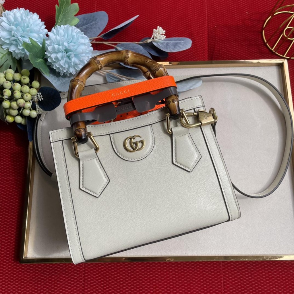 Bag Gucci This small tote bag combines two recognizable brand elements