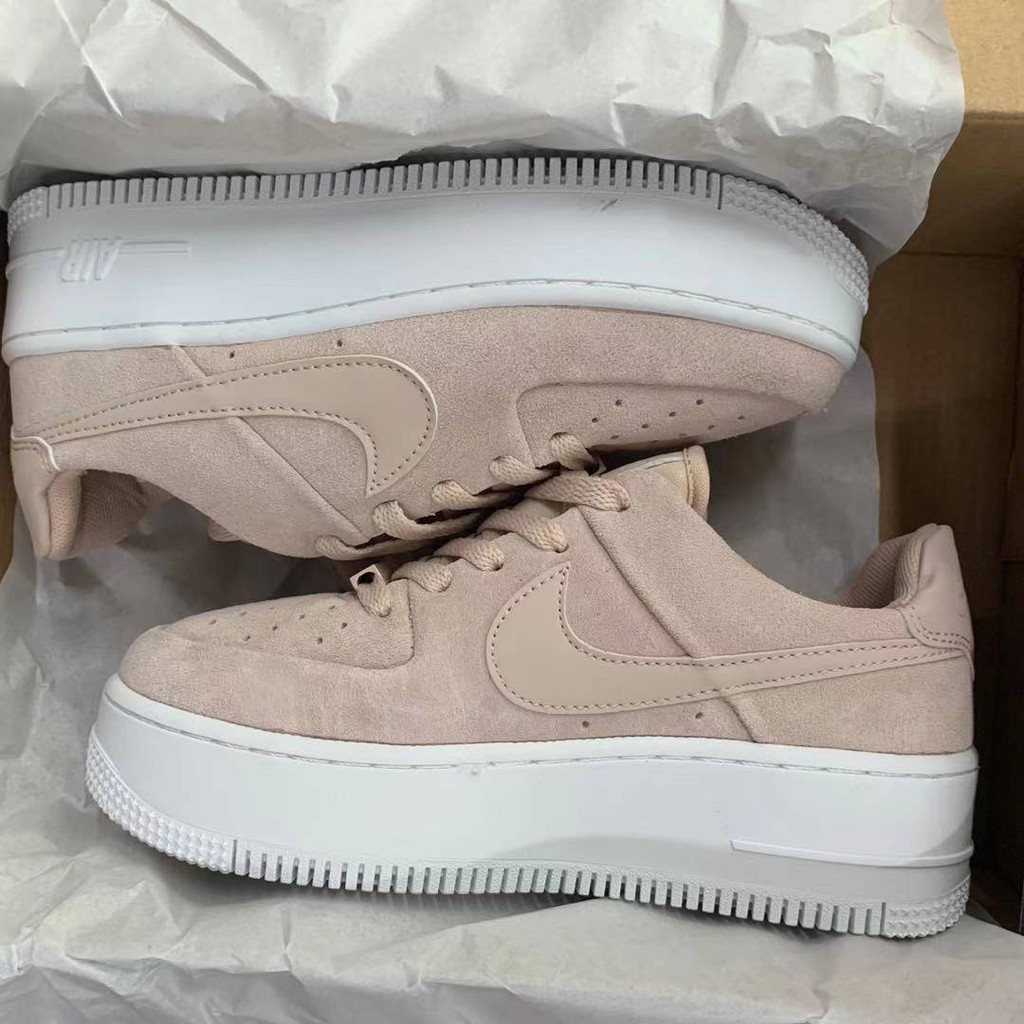 nike nude