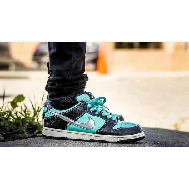 nike sb diamond dunk low