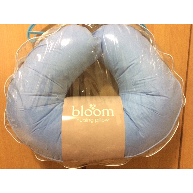bloom nursing pillow