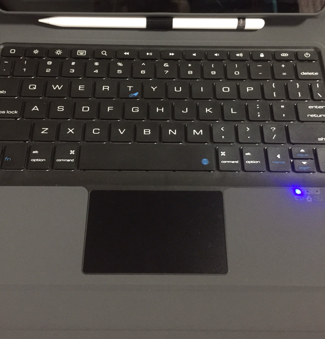 Xumu Magic Wireless Bluetooth Touchpad TrackPad keyboard Case LED light