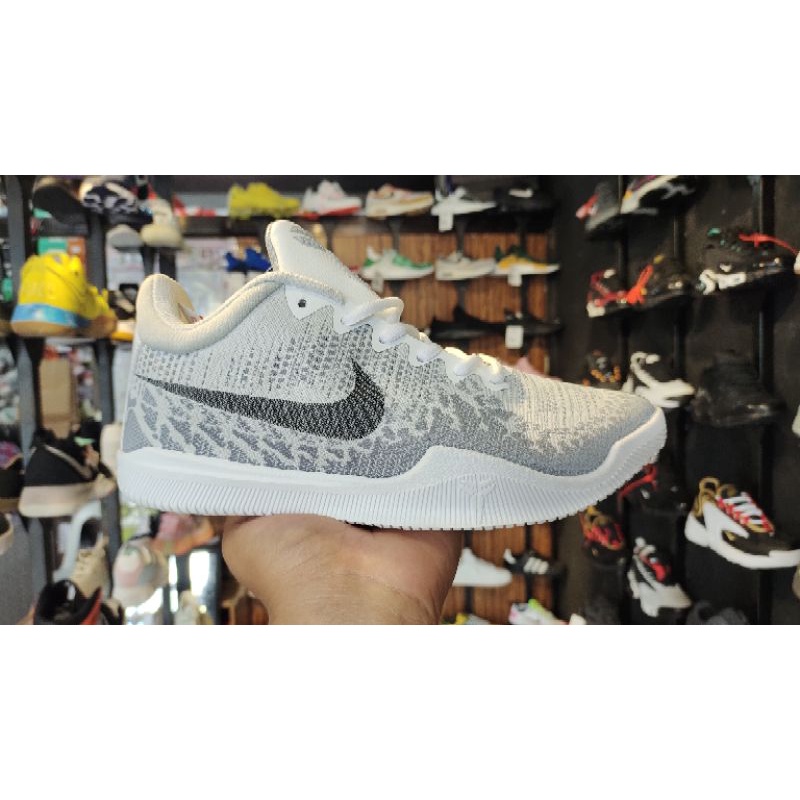 nike mamba rage white
