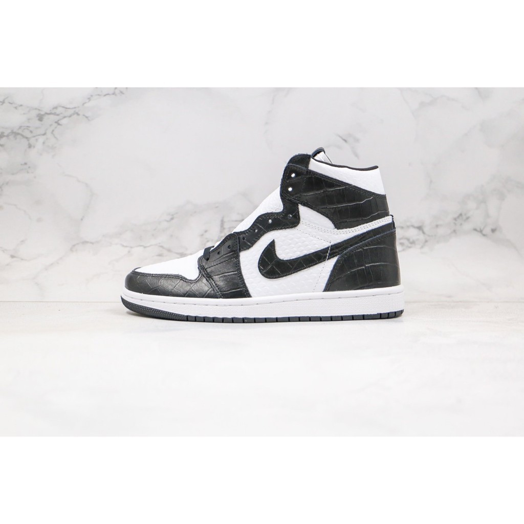 nike air jordan 1 retro high og black and white