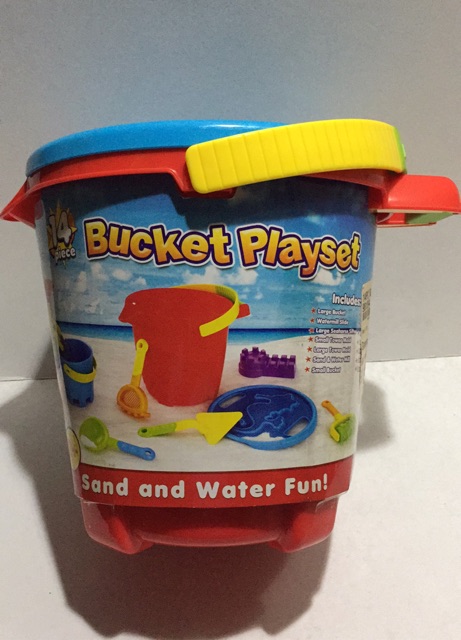 sand and water bucket playset