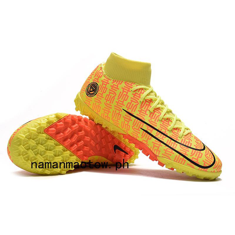 yellow nike soccer boots