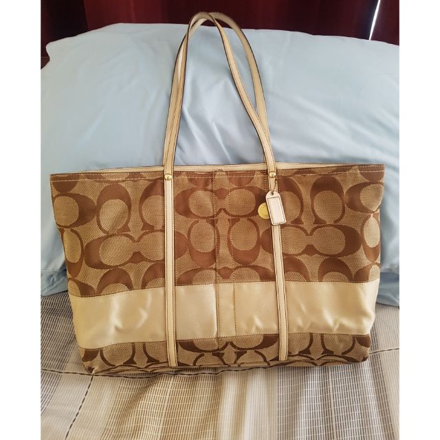 coach large tote