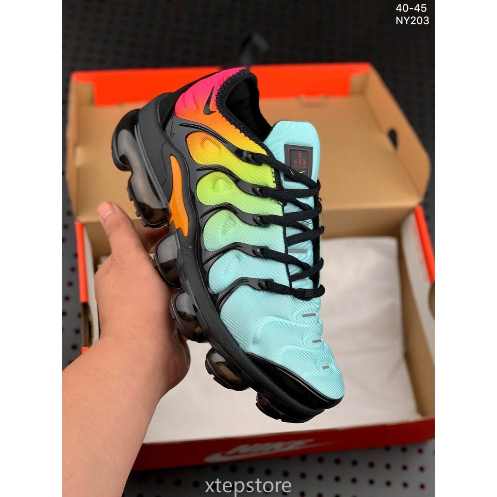 vapormax plus colours