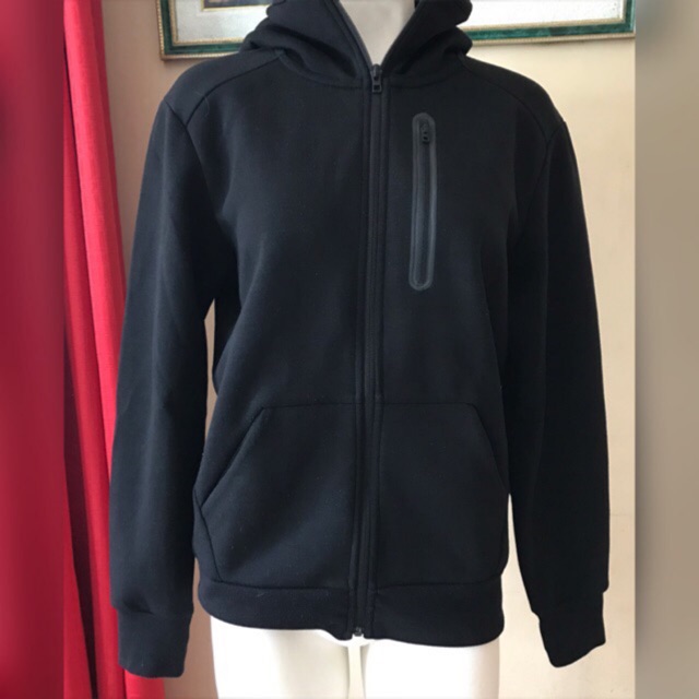 uniqlo hoodie