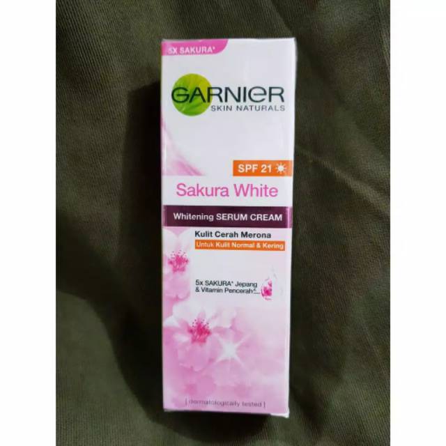 garnier sakura white serum cream
