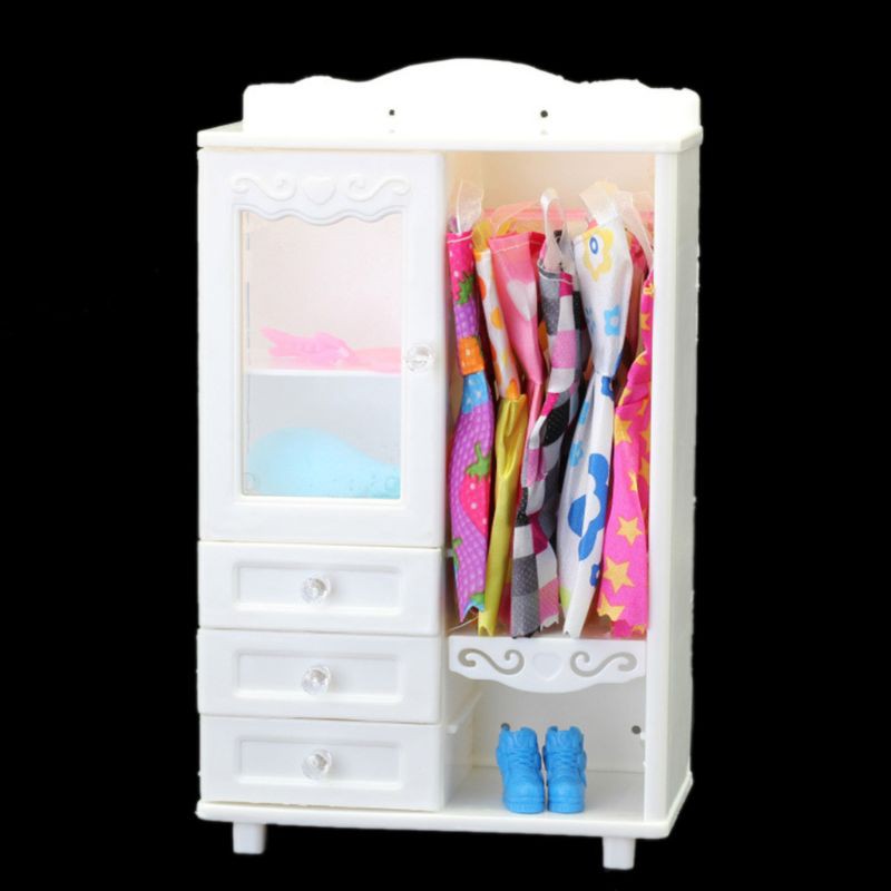 barbies wardrobe