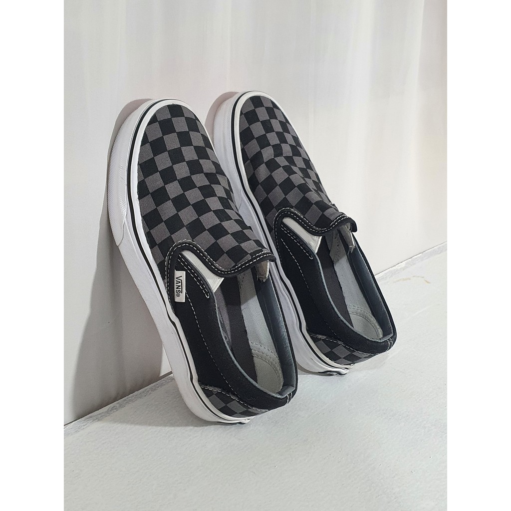 vans checkered gray