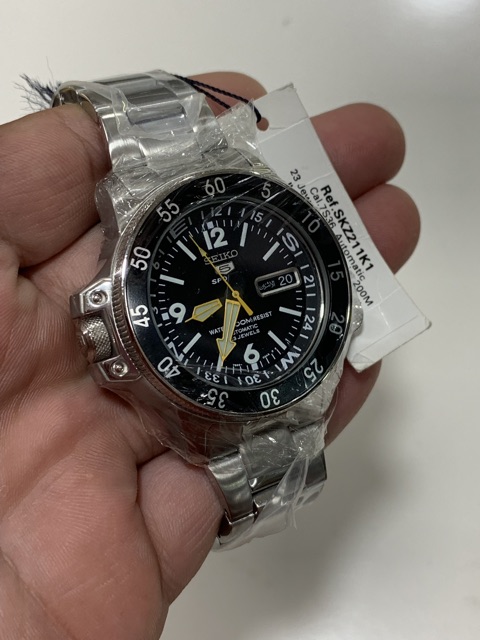 seiko 5 diver's skz211k1