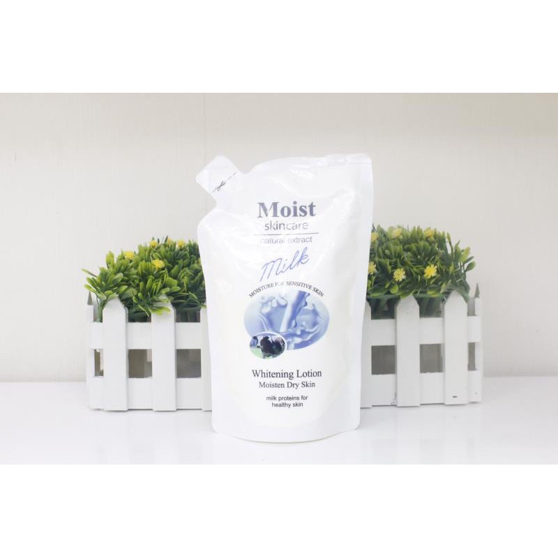 Moist Milk Whitening Lotion 250ml protects skin from UV rays skin soft smooth moisturize skin