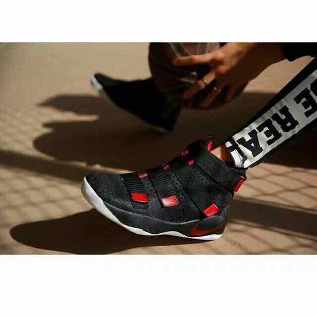 lebron 4 strap shoes