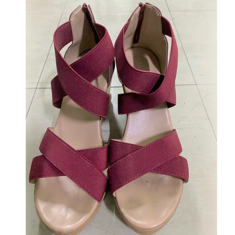 red wedge sandals size 6