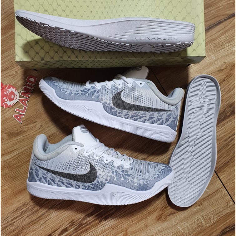 nike mamba rage grey