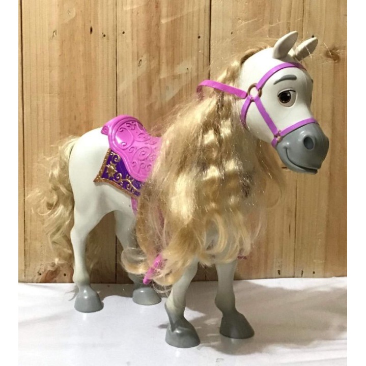 rapunzel with horse toy