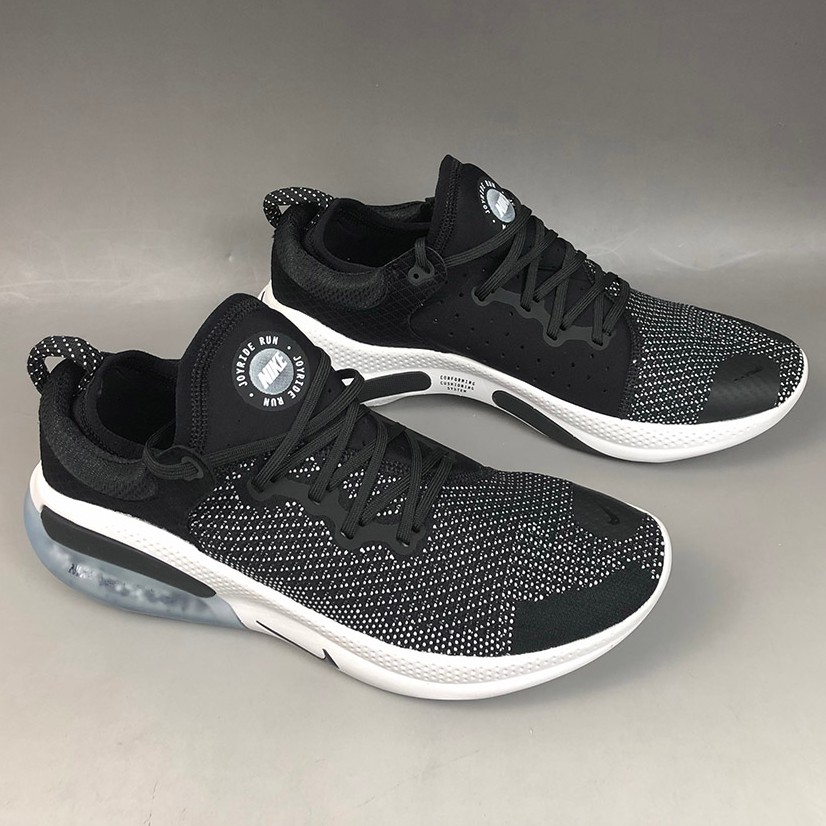 nike joyride flyknit black white