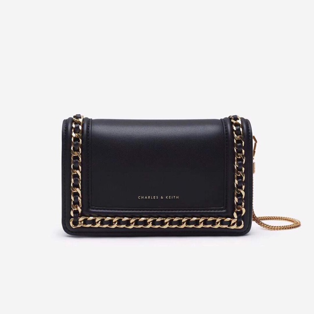charles and keith clutch