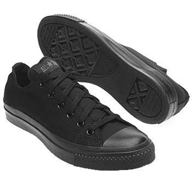 black converse all black