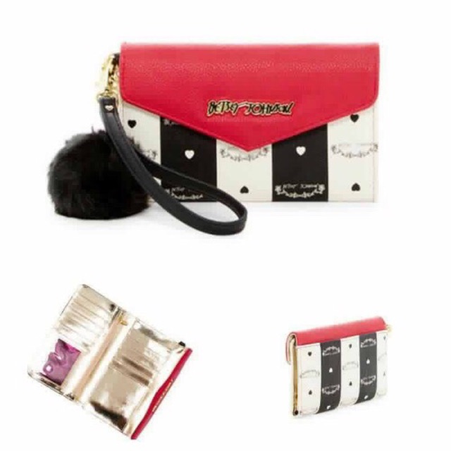 betsey johnson wristlet purses