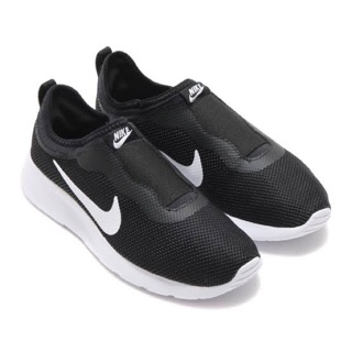 nike tanjun slip on black